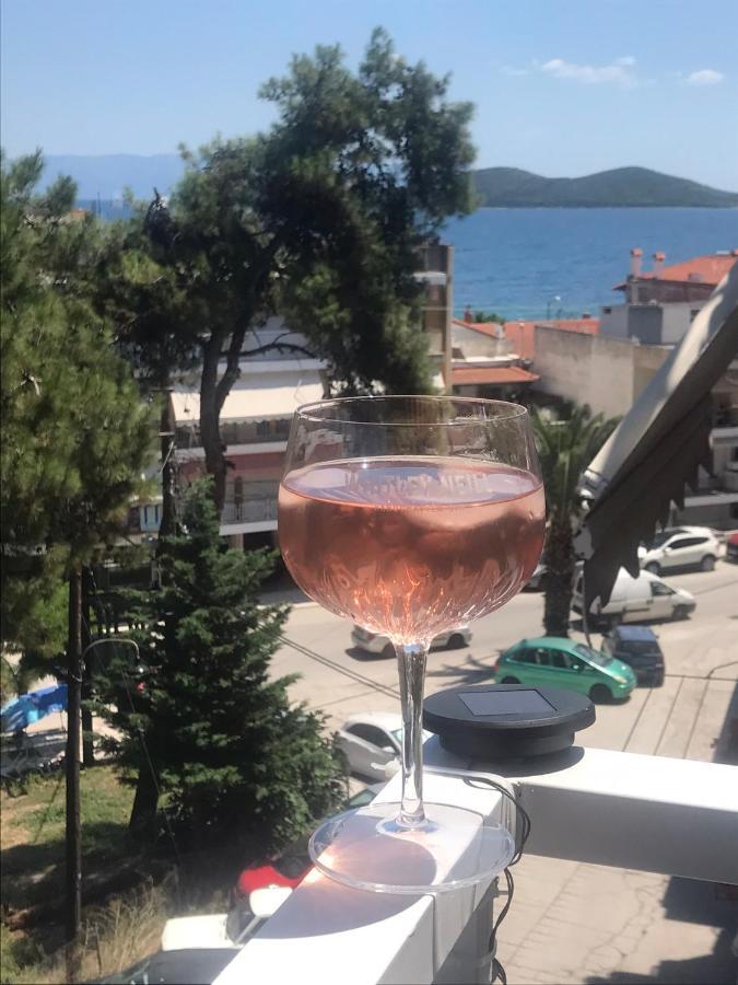 Sea Esta Apartment Néa Péramos Zewnętrze zdjęcie