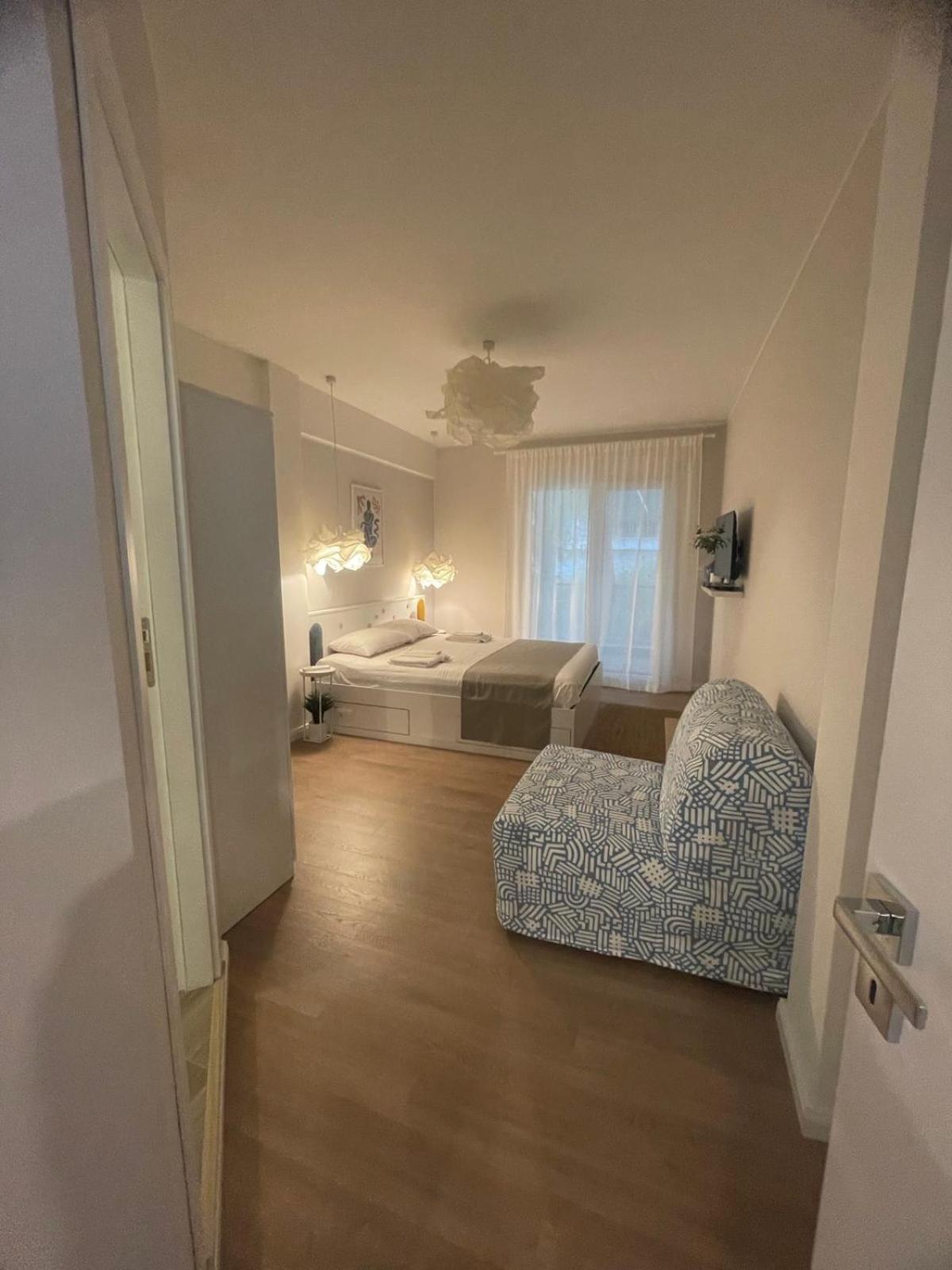 Sea Esta Apartment Néa Péramos Zewnętrze zdjęcie